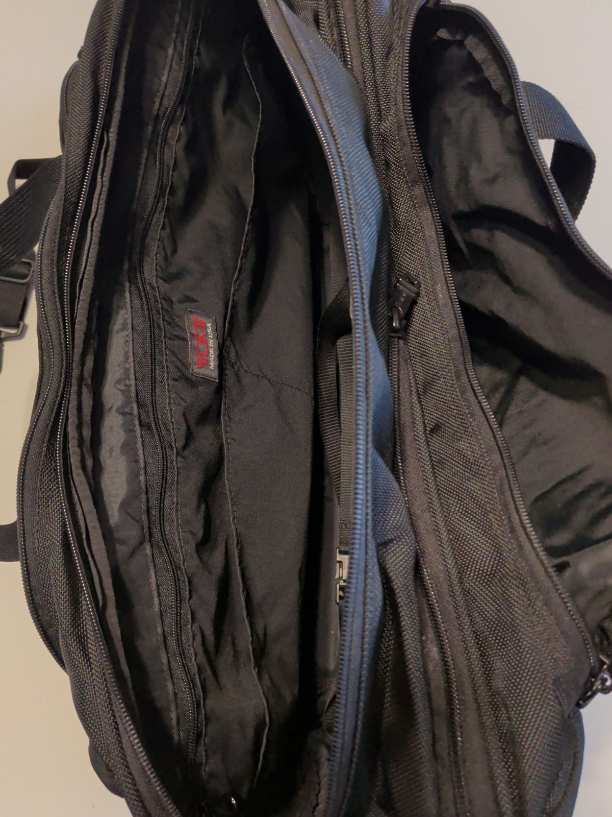 TUMI Duffle Weekender Ballistic Nylon Travel Carry On Bag Black 22x13x9