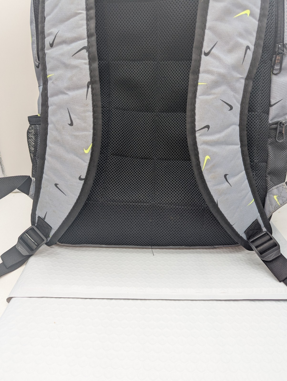 Nike Brasilia All Over Print Backpack Training Gym Gray/Black BA6039 Used