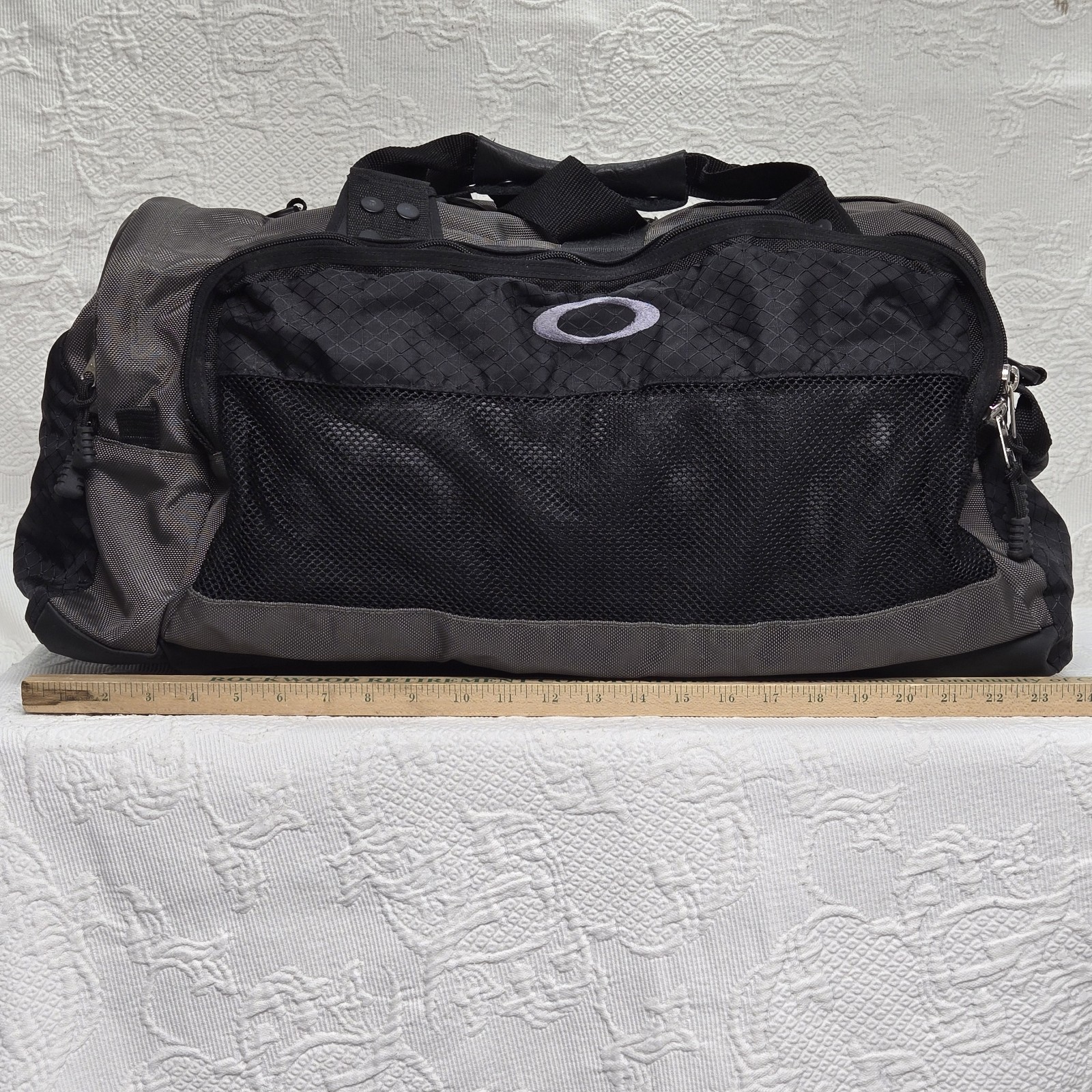 Oakley Icon 2.0 Software Grey Canvas Leather Handle Large Duffle Bag Y2K