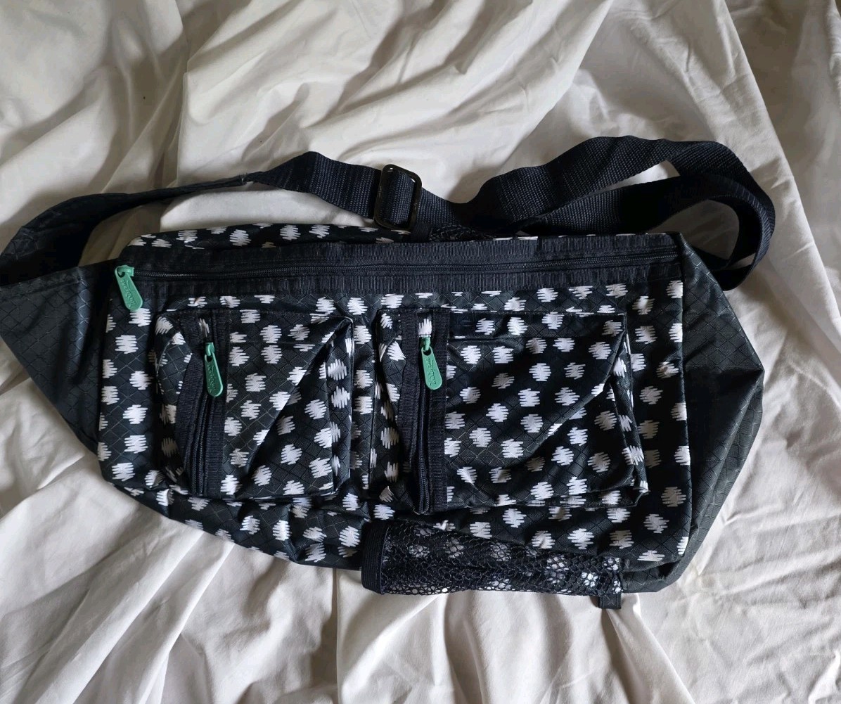 Thirty-one Black & White Polka Dot Sling Crossbody Bag Adjustable Strap, Pockets
