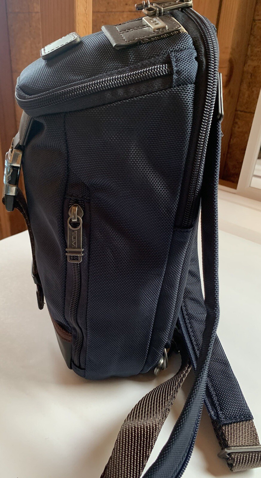 Tumi Alpha Bravo Woodland Sling/Backpack. Style NWOT $345 NAVY