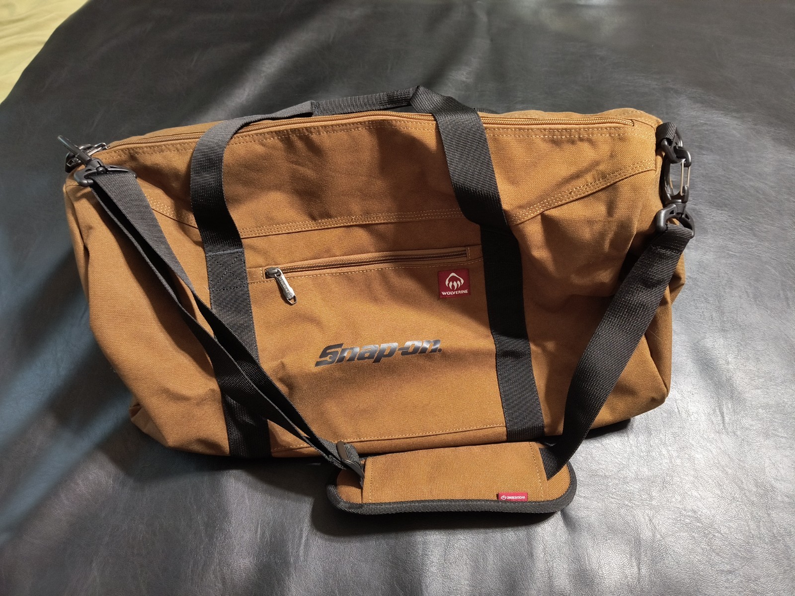 NEW WOLVERINE 22 Inch Center Zip Duffel Bag High-Density Canvas w/ Snap-on Logo