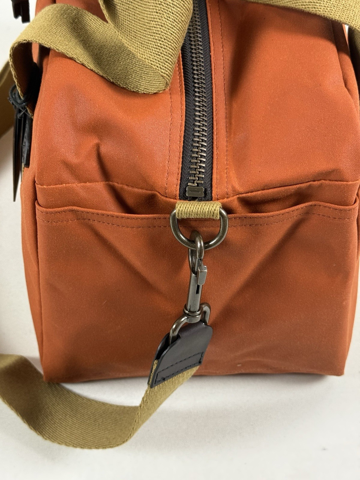 FILSON SMALL TIN CLOTH DUFFLE BAG RUST OS NWT