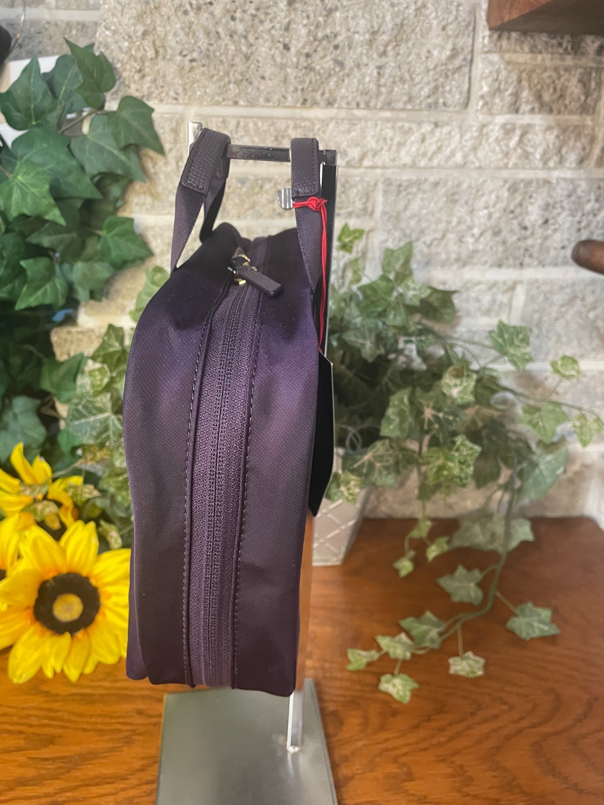 NWT TUMI MELISSA COSMETIC HANGING ZIP AROUND TRAVEL BAG MAKEUP BLACKBERRY