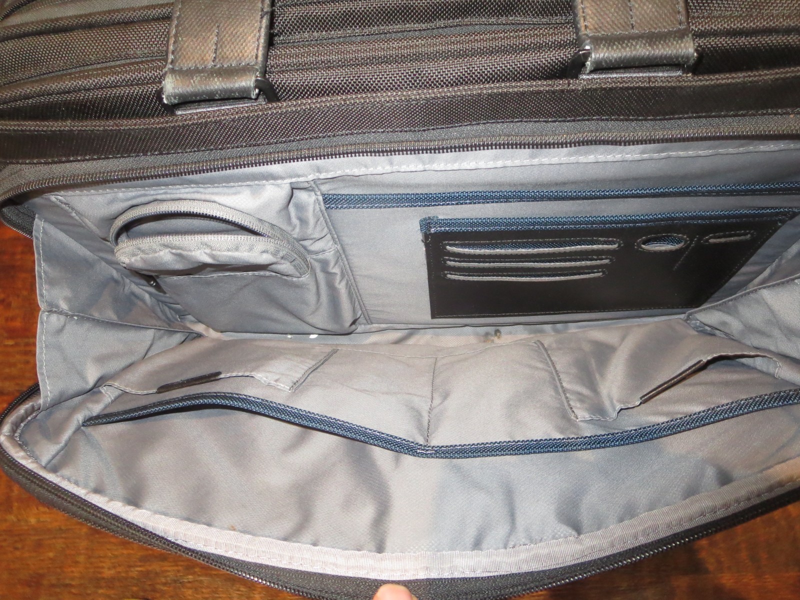 W@W TUMI Alpha Nylon 4 Wheeled Spinner Laptop Weekend expands Briefcase 26627D2