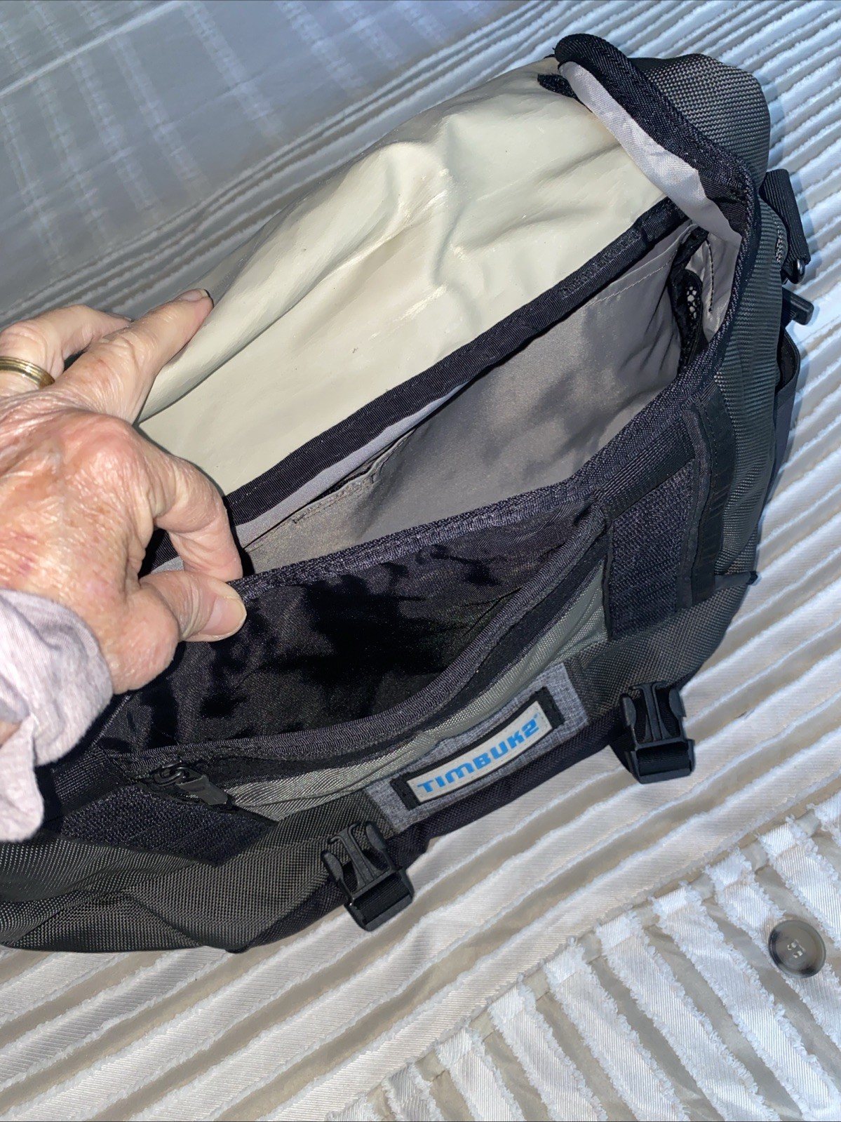 Timbuk2 Classic Laptop Messenger Bag Two-Tone Gray crossbody luggage travel