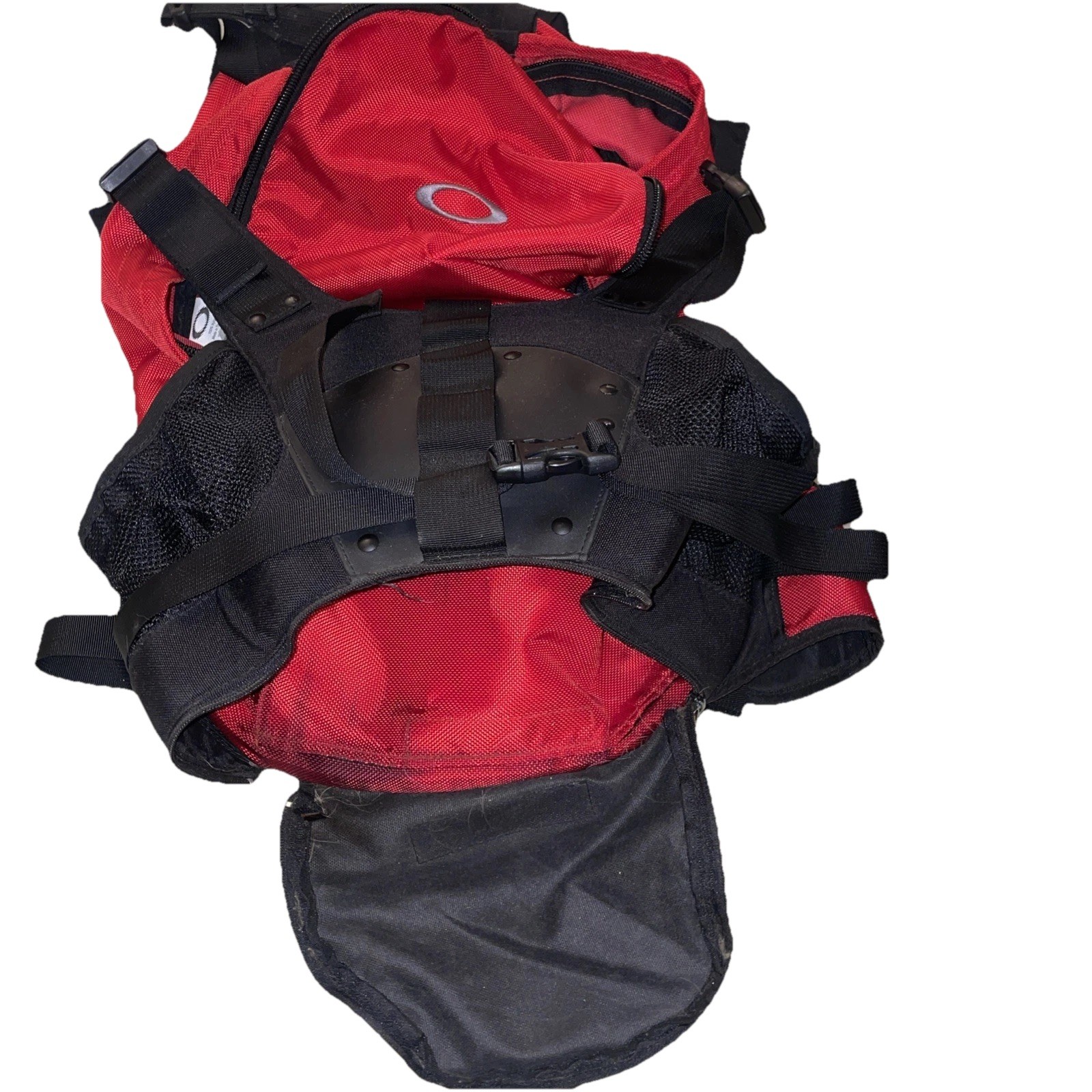 Vintage Oakley Icon Backpack Red Black Bag Nylon tactical Y2K / 90s PreOwned.