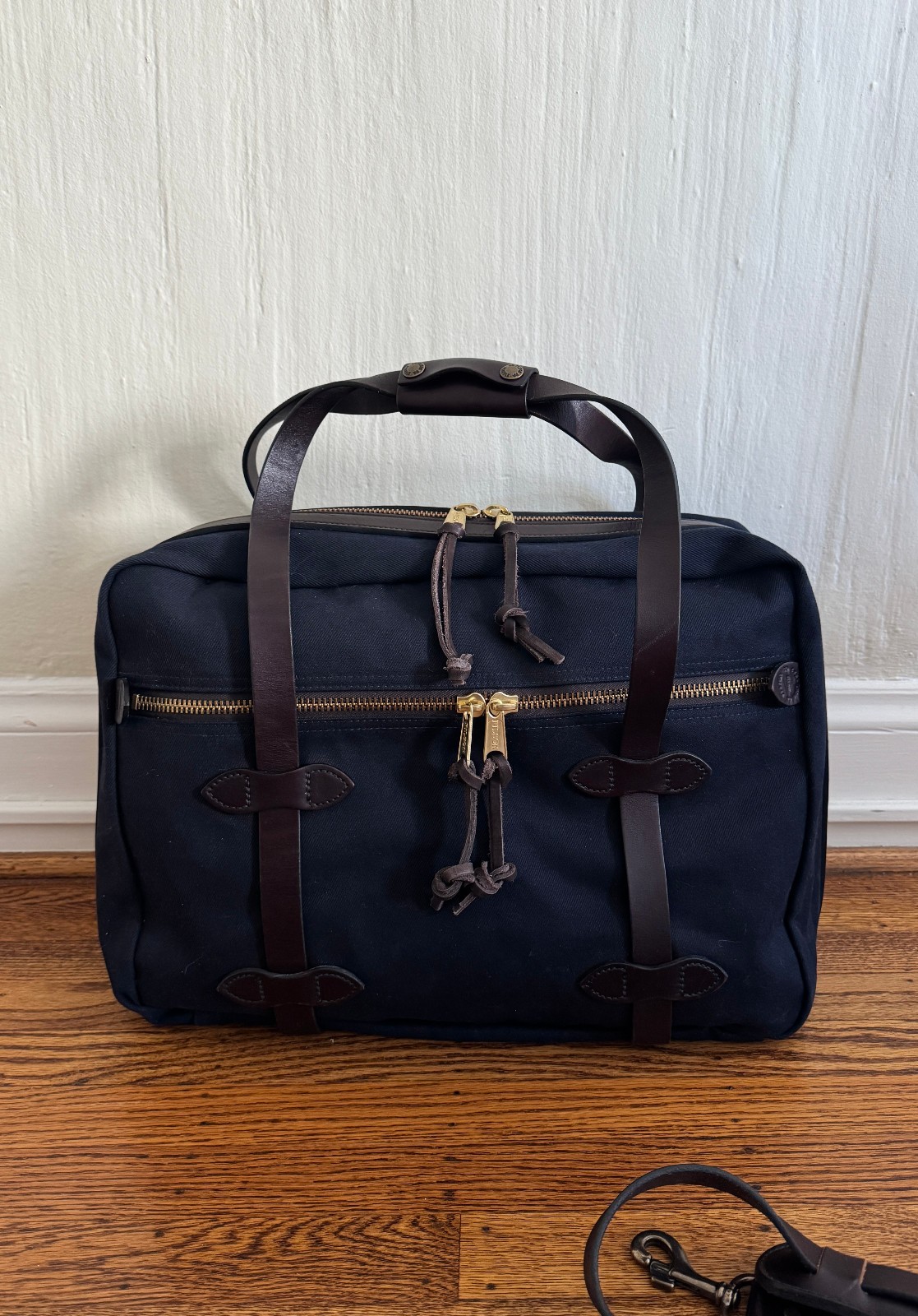 Filson Small Rugged Twill Pullman Suitcase Navy Made in USA Rare Outstanding