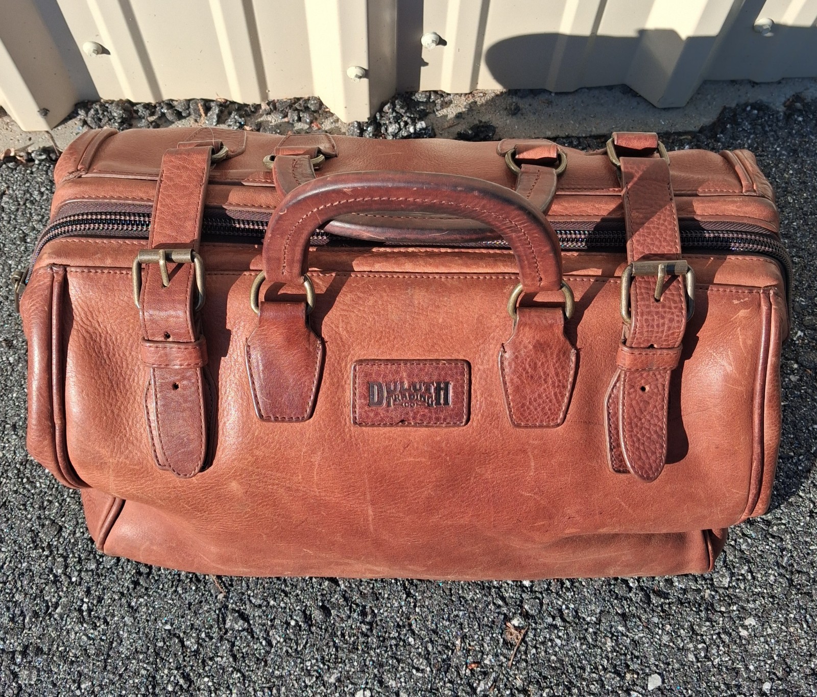 Duluth Trading Heavy Leather Doctor Bag Weekender Gladstone Briefcase Traveler