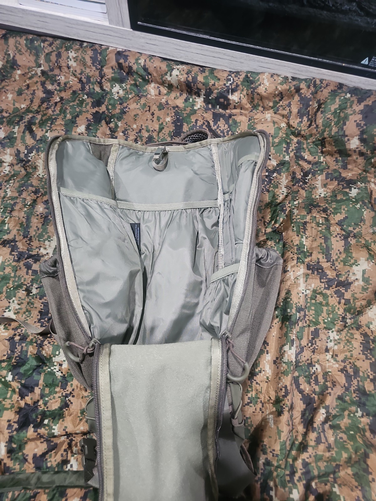 Eberlestock Bandit Pack – Rugged EDC Backpack Built for The Office/Outdoors