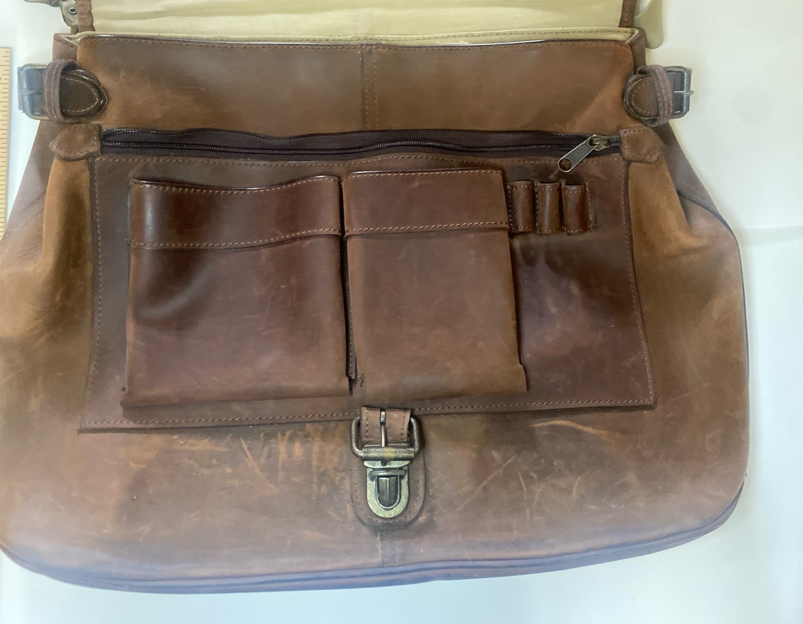 Vintage Schlesinger 19” Leather Messenger Bag Satchel Distressed Rustic Brown *