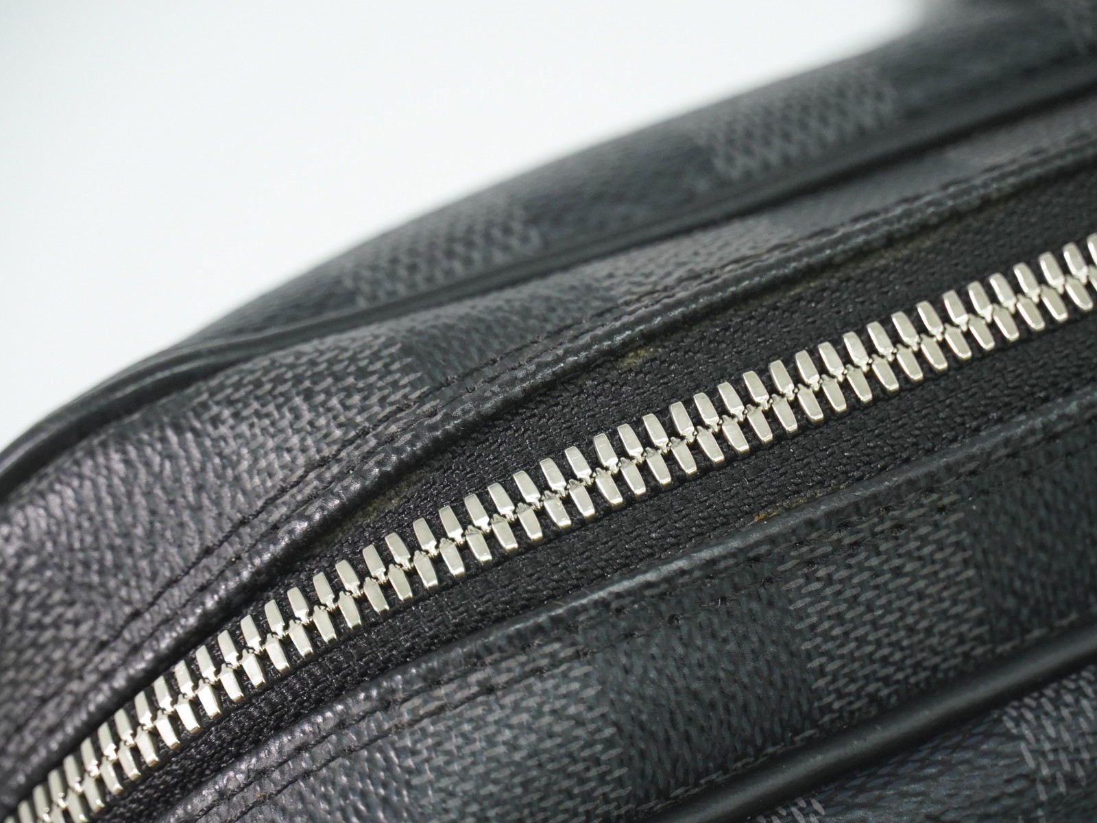 Louis Vuitton Porte Documents Voyage PM N41478 Damier Graphite Business Bag