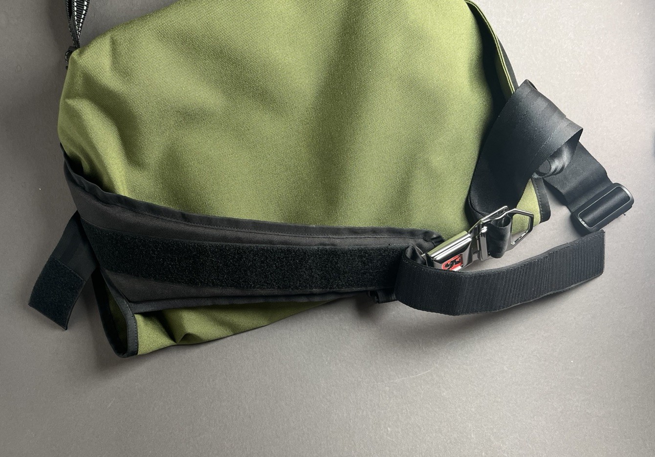 Chrome Industries Messenger Bag Green Mini Metro Seat Belt Flap City 19”x13”x7”