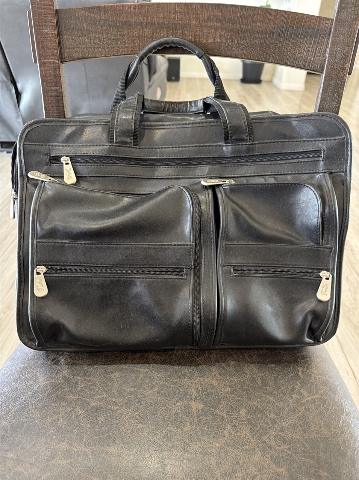Bill Blass Black Messenger, Laptop Briefcase, Preowned Very Good Condition