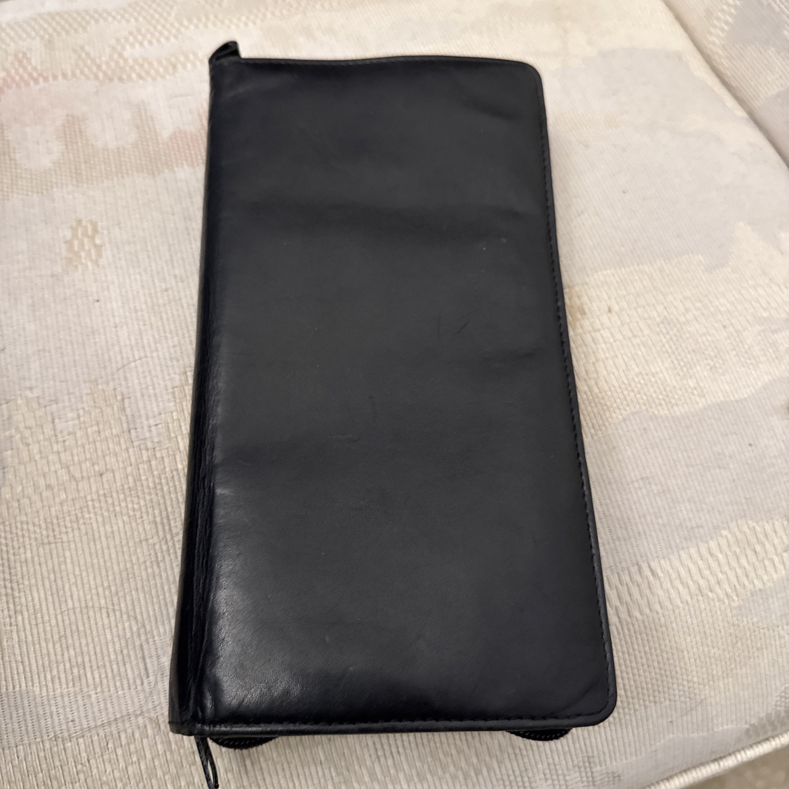 Large Black Leather Traveler’s Wallet Portfolio Zip-Around 9 x 5.