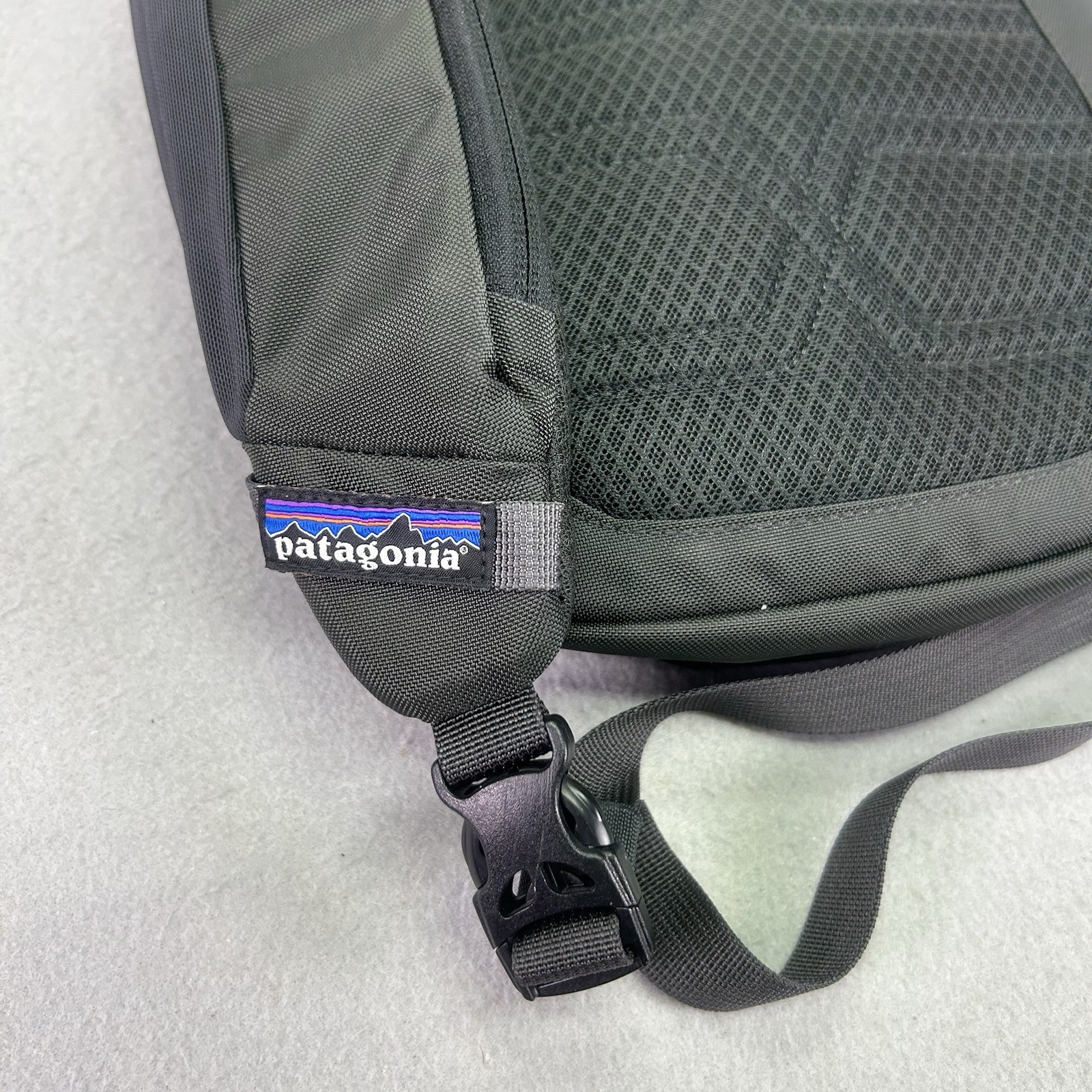 Patagonia Atom 8L Sling Shoulder Crossbody Hiking Camping Bag Forge Gray 48261