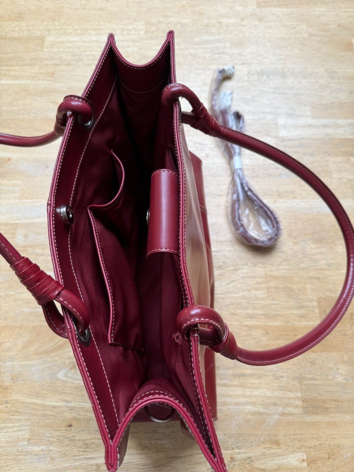 Black Rivet RED GENUINE LEATHER SHOULDER BAG BRIEFCASE