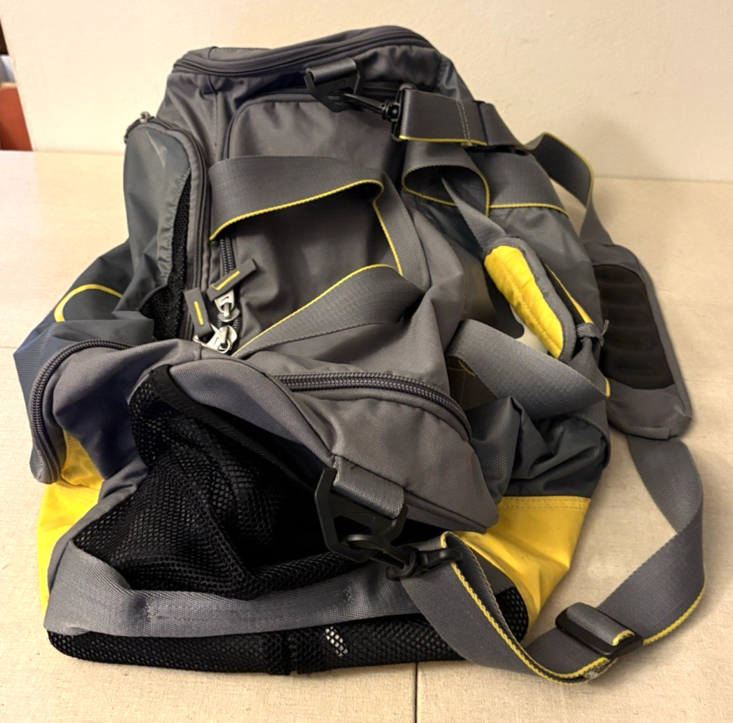 Nike Livestrong Training Duffel Bag – Large 23 x 12