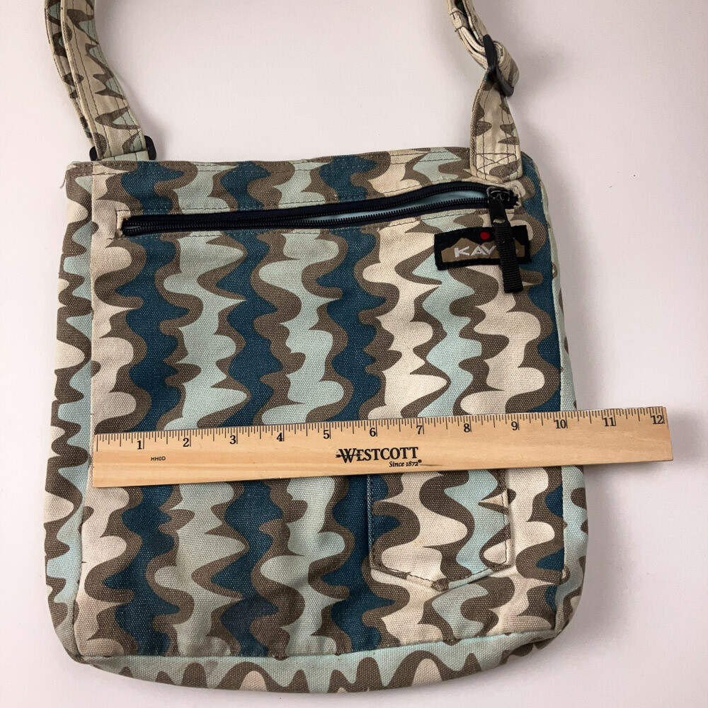 Kavu water pattern blue white bag with many zippered pockets