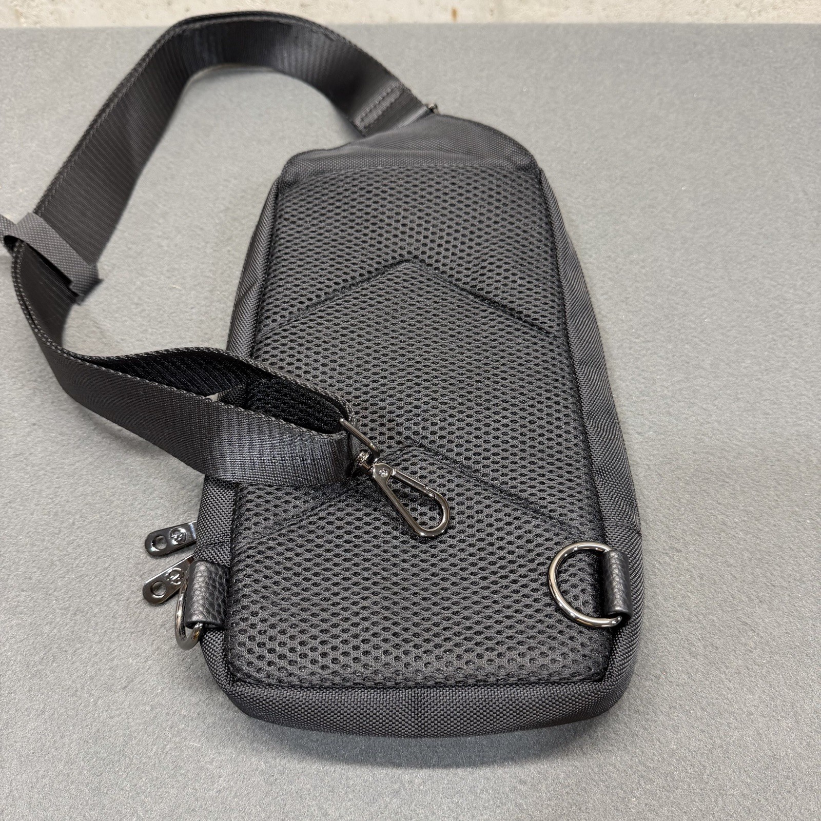 Robert Graham Mixed Media Sling Bag / Crossbody – Black Pebble Small Bag