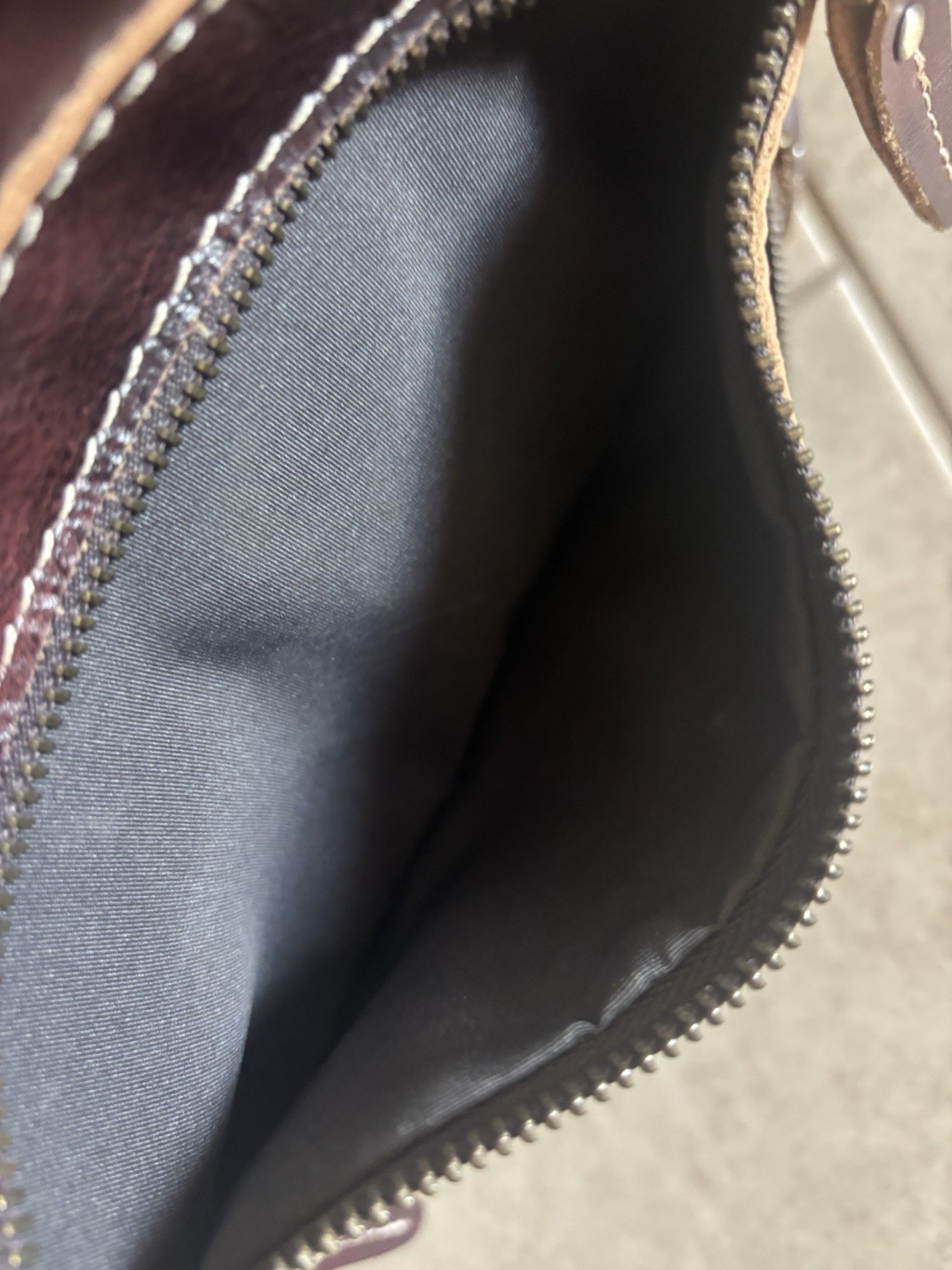 LANNSYNE Leather Brown Zip Backpack Adjustable Strap Multi Pocket Lined