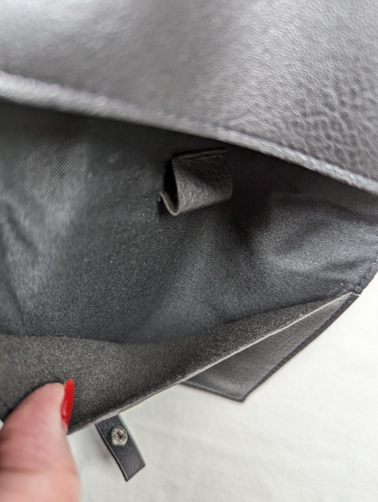 American Airlines This is Ground Amenity Kit Pen Holder Black Vegan No Contents