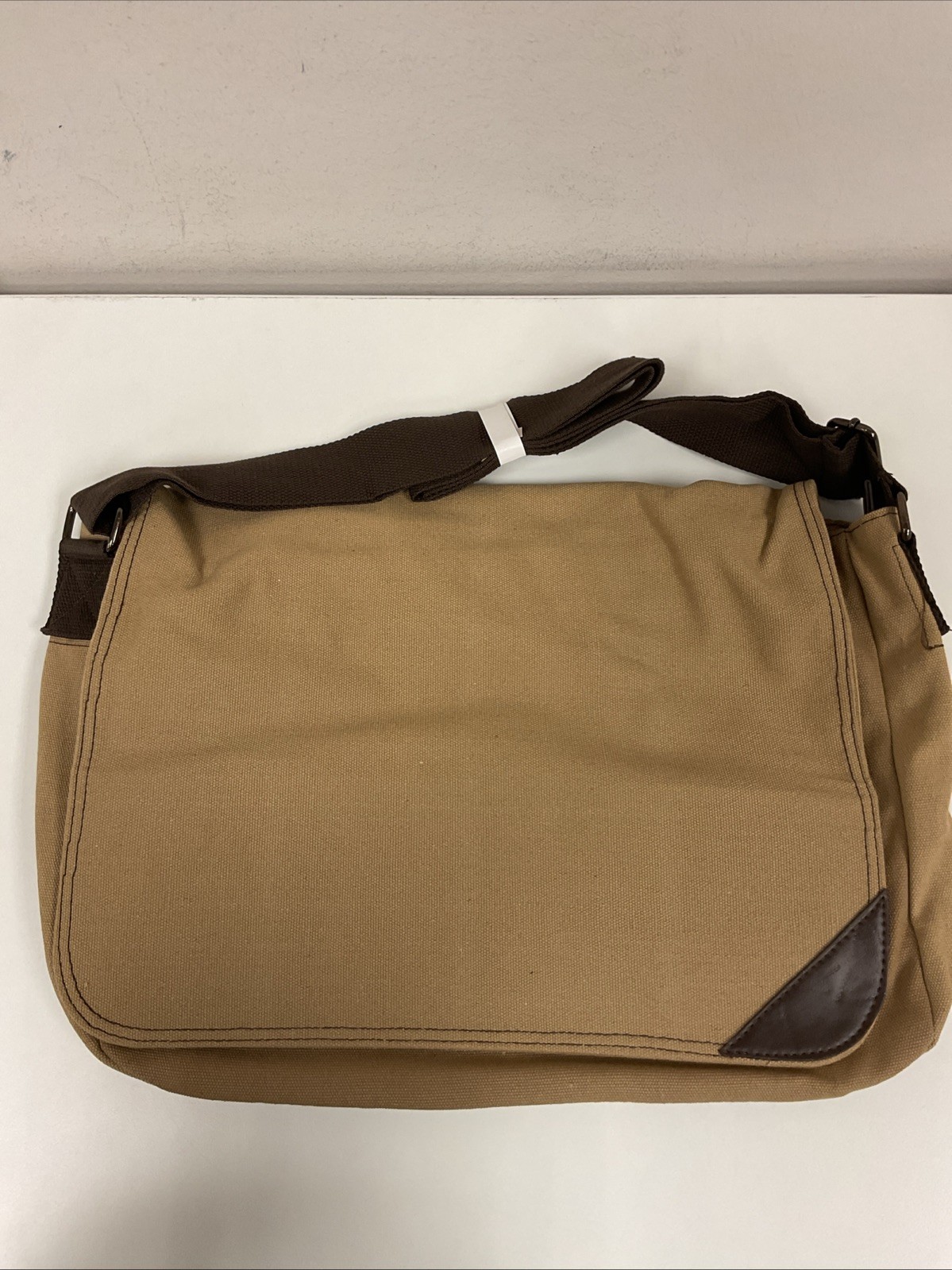 West Pony V-Pax 17” Canvas Jumbo Messenger- Tan