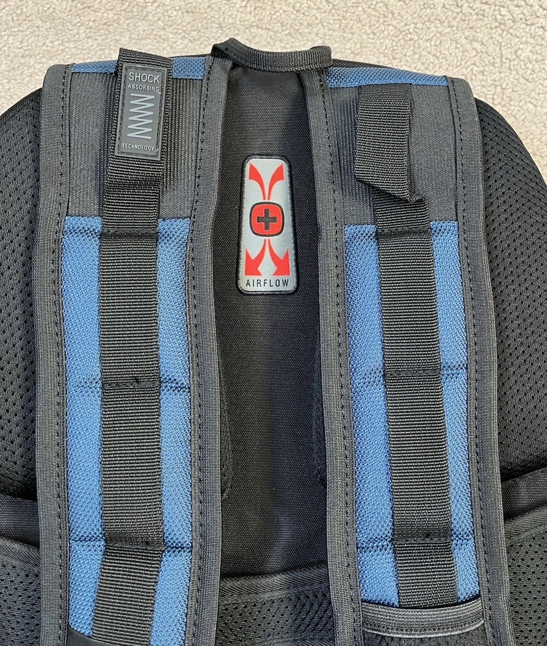 Swissgear Ibex Backpack for 17″ Laptop Navy Blue Red Black NEW WITH TAGS