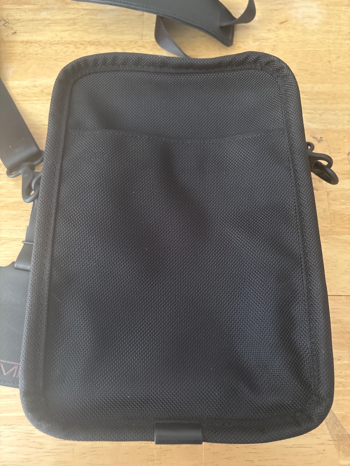 NEW TUMI Alpha 3 Pocket Bag Small Black Crossbody Shoulder Travel Bag