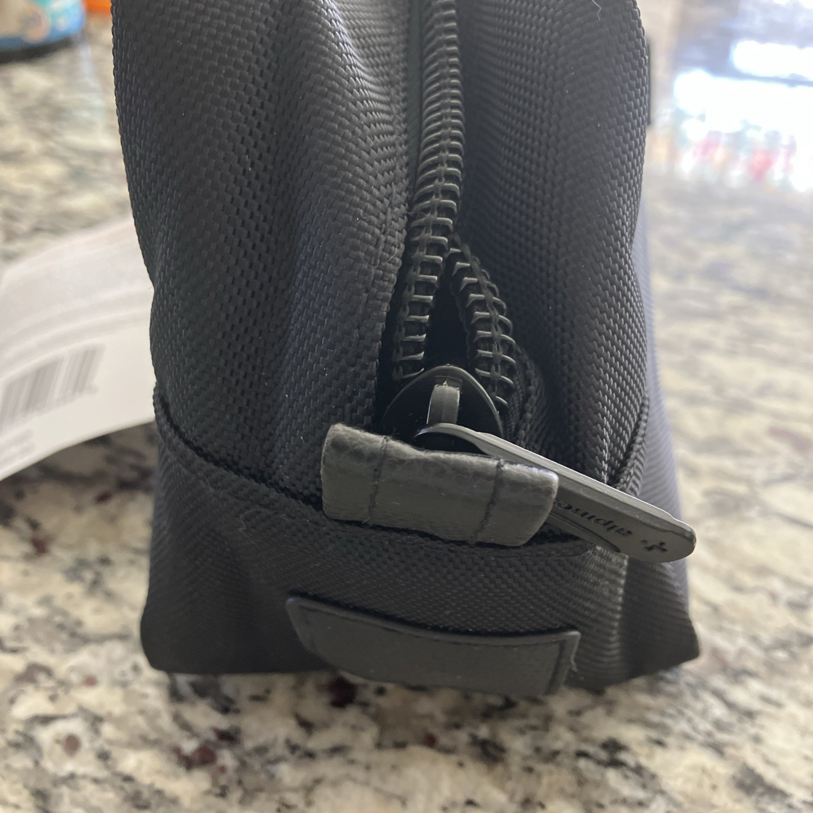 Hudson Travel Toiletry Bag Shaving Dopp Kit Case New With Tag