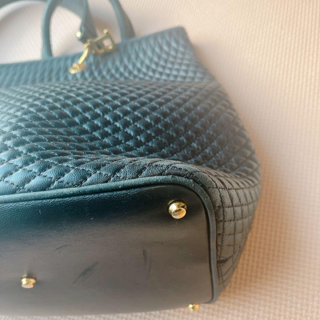 BALLY Quilt Shoulder Hbag