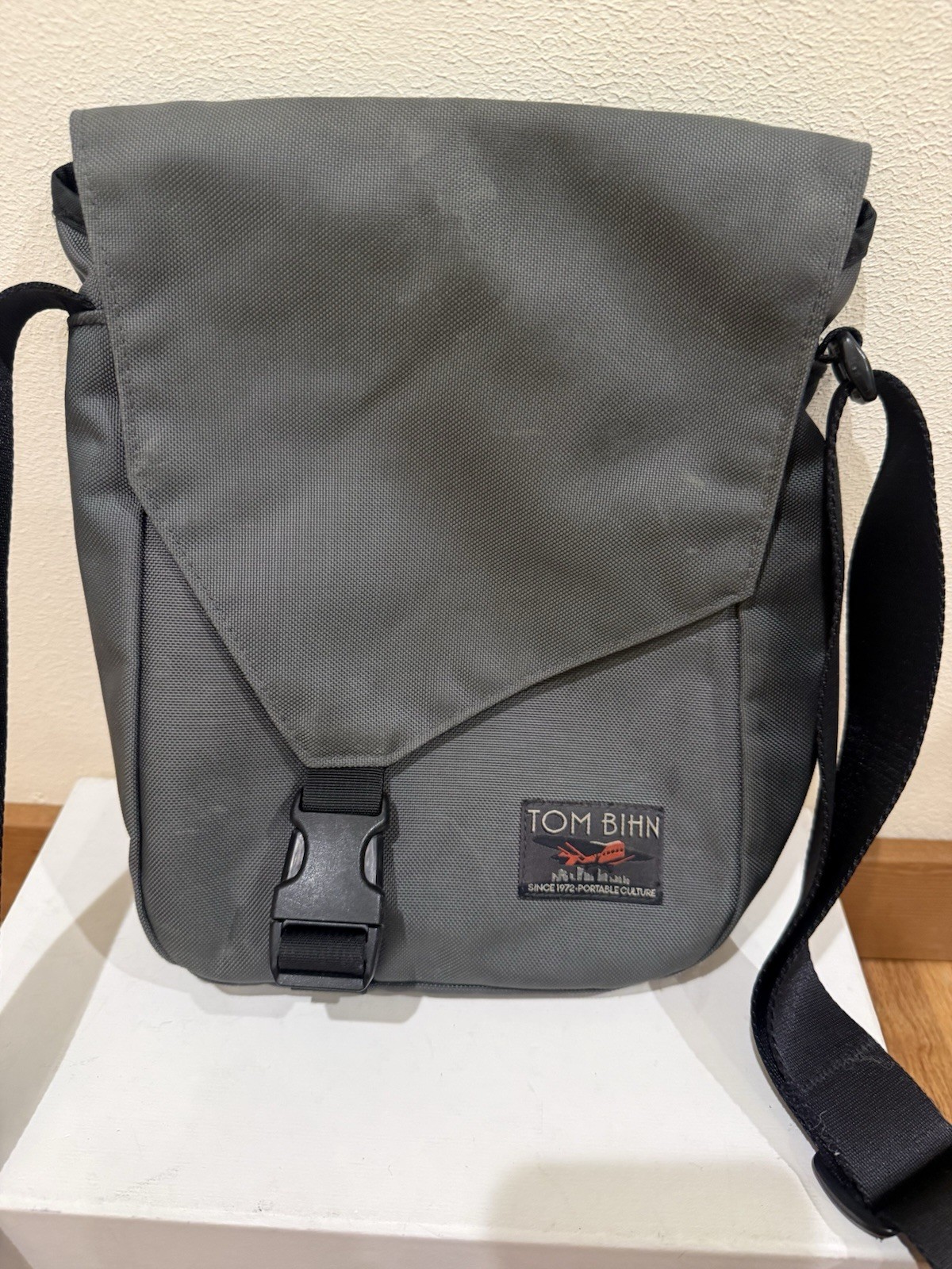 Tom Bihn Small Cafe Bag