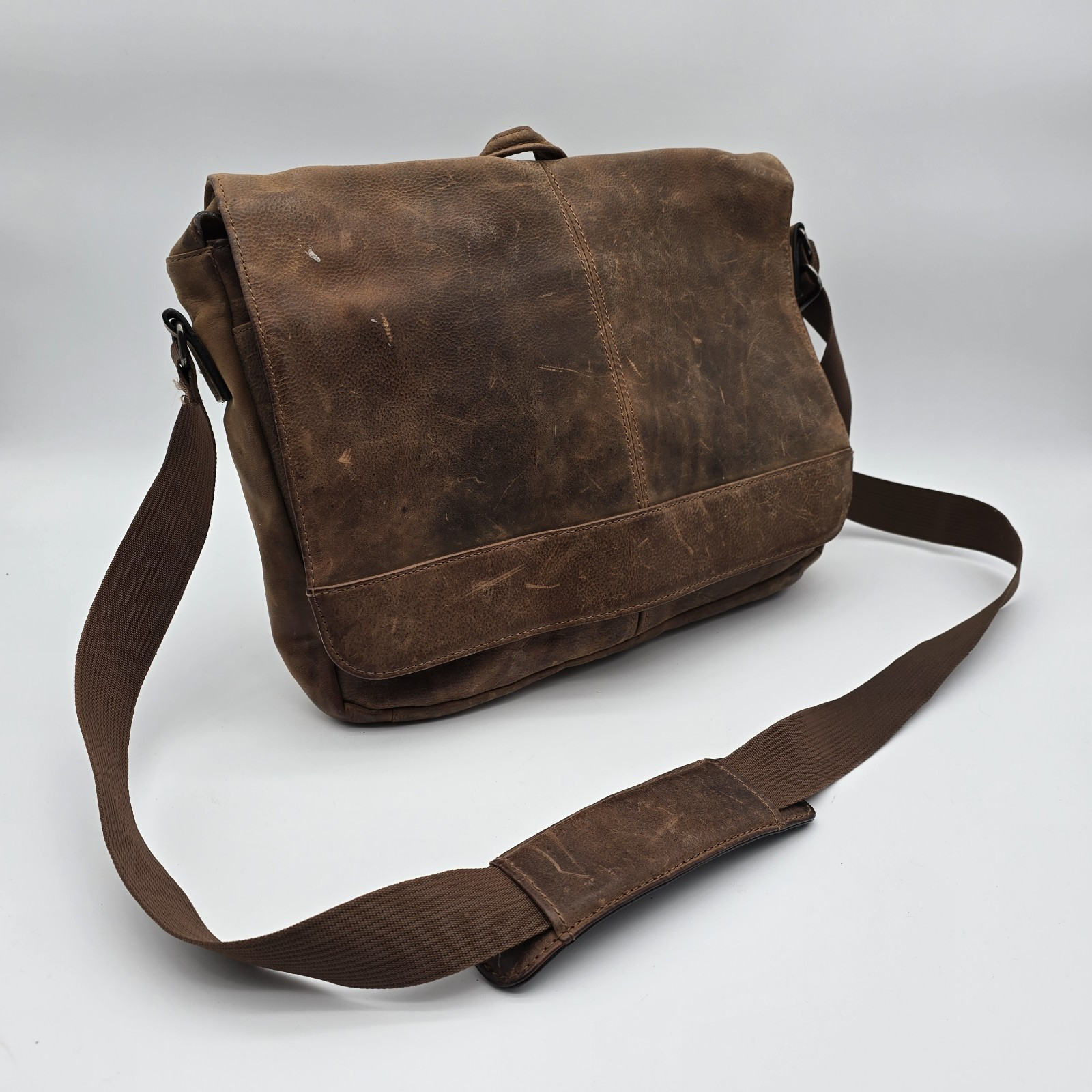 Wilsons Leather Messenger Bag Brown Vintage Legal Breifcase Shoulder Distressed