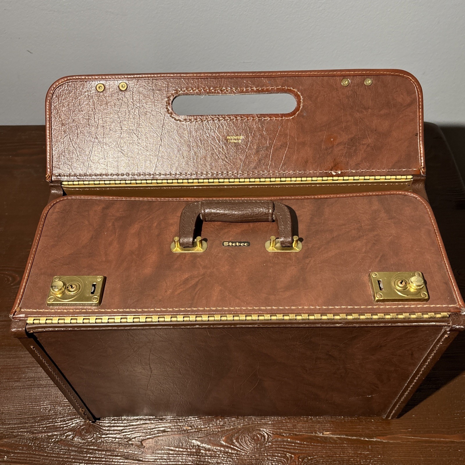 Vintage Stebco Tufide Pilot Hard Case Briefcase Brown Made USA No Key 18”x13”x8”
