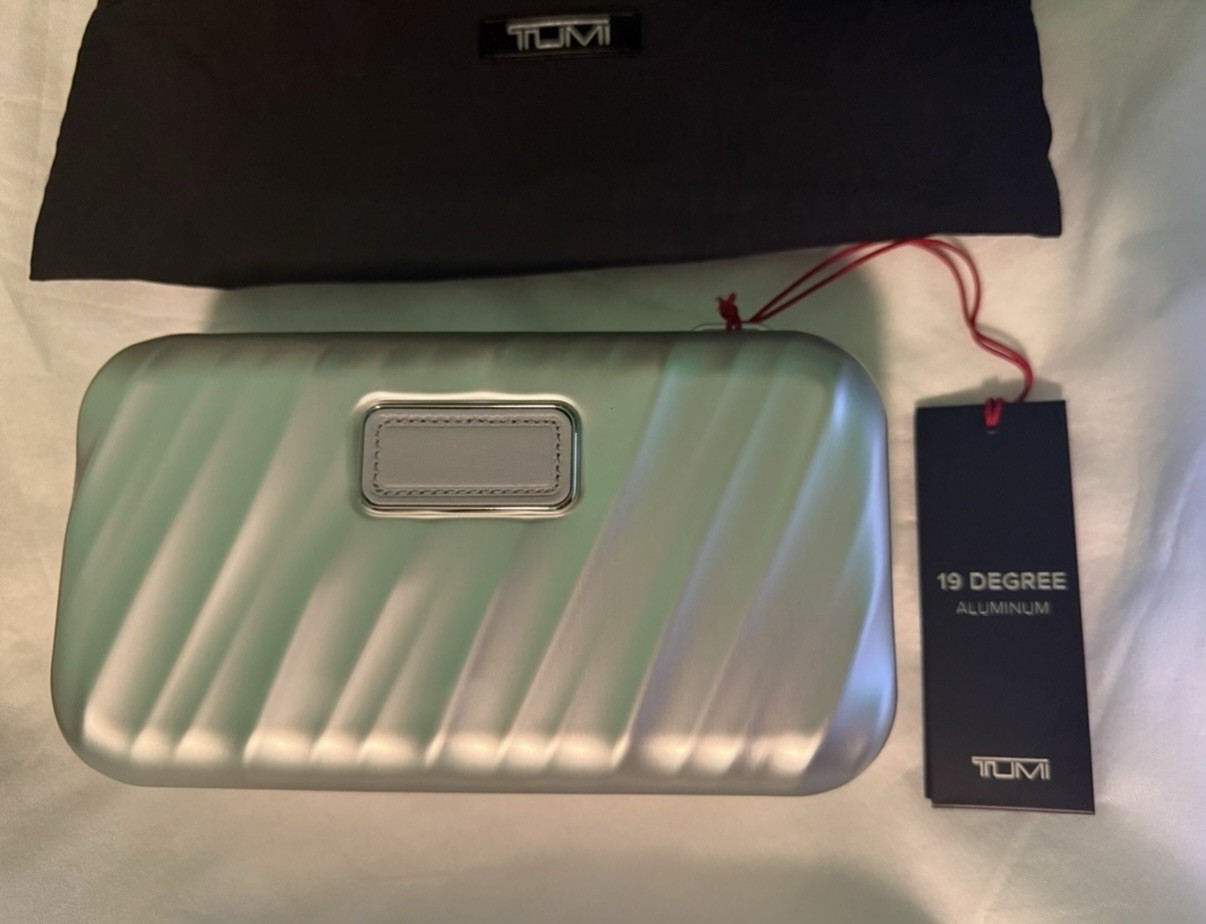 TUMI 19 DEGREE ALUMINUM Compact Sling in Silver