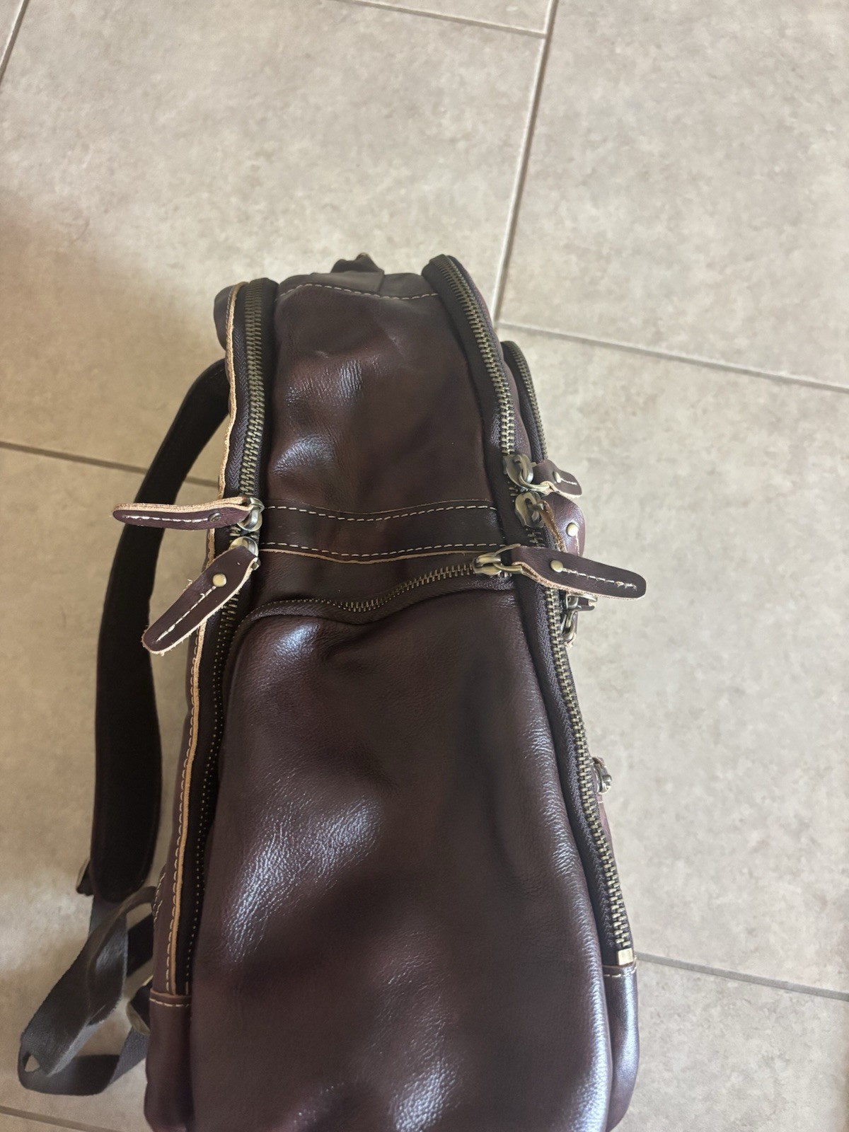 LANNSYNE Leather Brown Zip Backpack Adjustable Strap Multi Pocket Lined