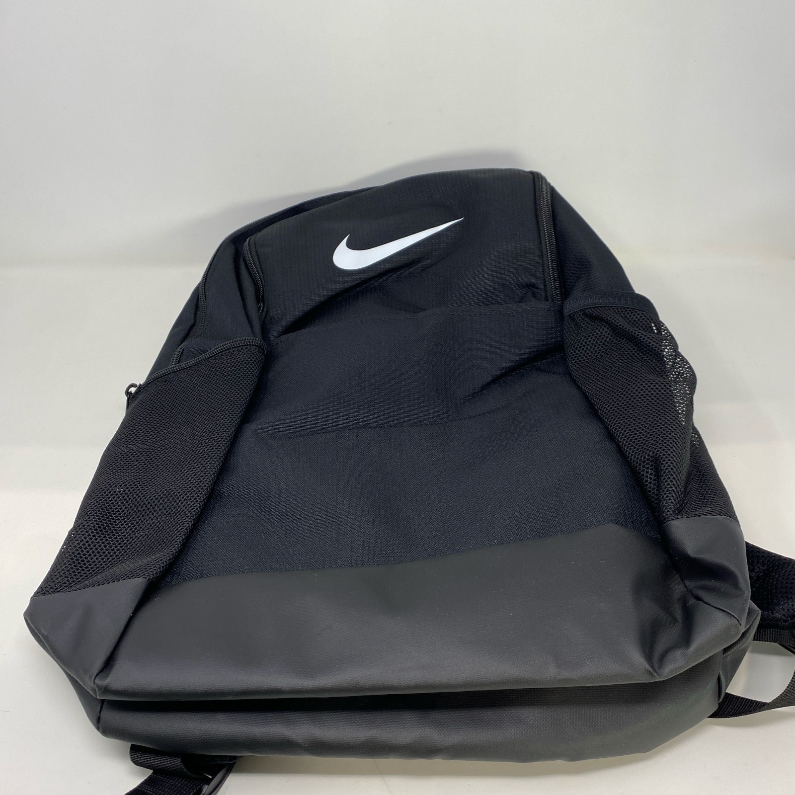 Nike Brasilia 9.5 Training Backpack Black/White Medium 24L