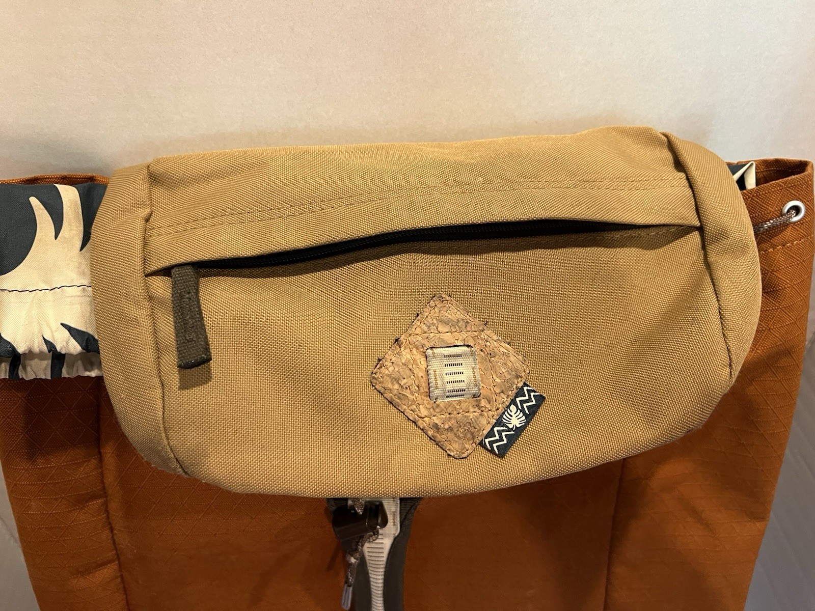 Dakine Top Side Loader Rucksack 26L Laptop Backpack USED Khaki Tan Floral