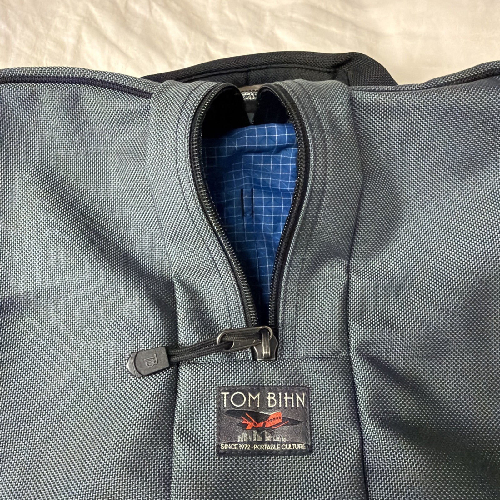 Tom Bihn Pilot Steel Grey 1050 Ballistic Island Blue 200 Halcyon (Discontinued)