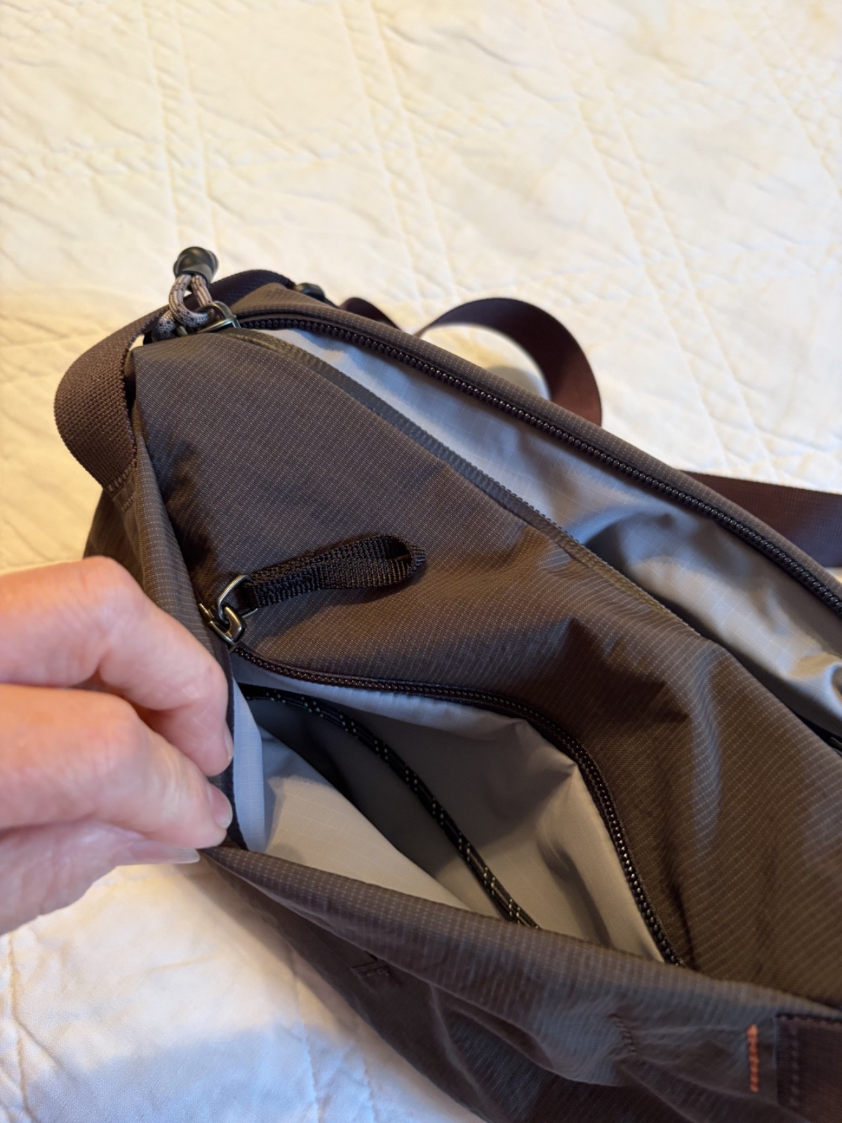 Bellroy Lite Sling Mini 4L River Rock Brown Lightweight Crossbody Bag NWT