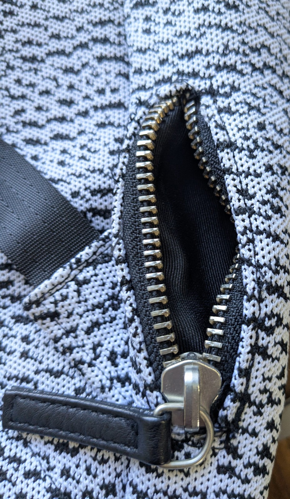 Mozay Backpack Opal Backpack Dreamweave Oreo Knit Laptop Pocket Black White