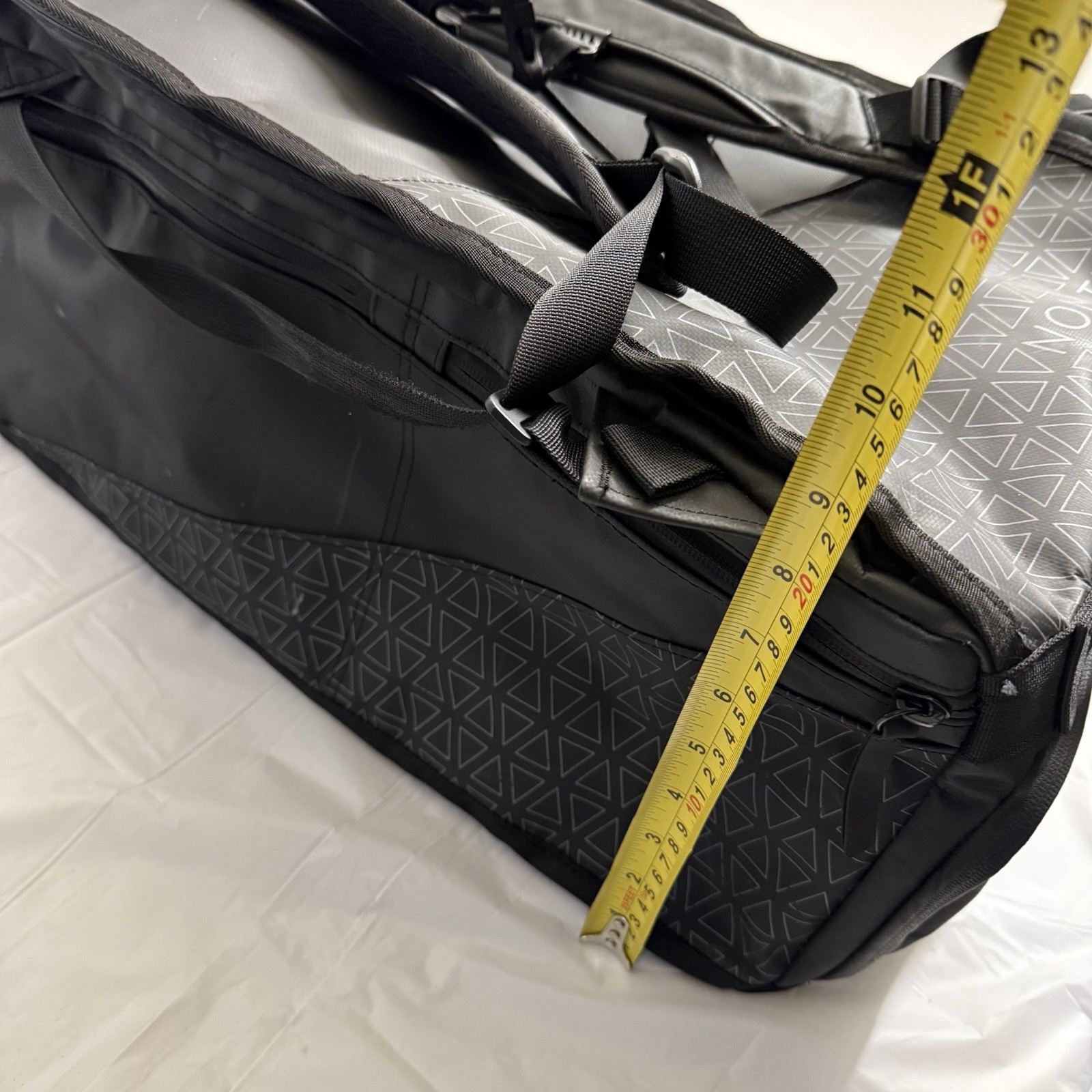 E1 Nomatic Travel Backpack Black – Gently Used – Expandable 20x12x10