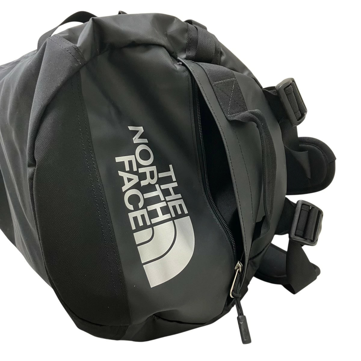 The North Face Base Camp Duffel Bag Black 49x29x32cm used