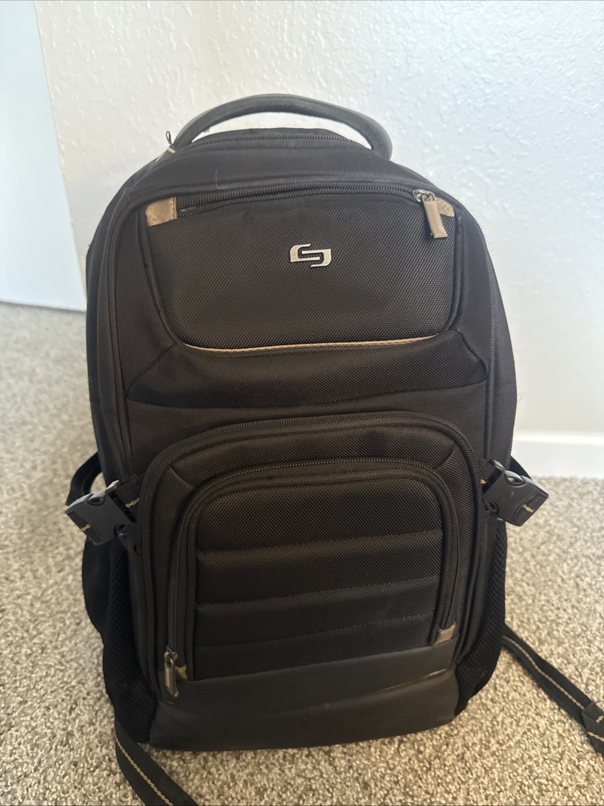 Solo New York Arc Pro Backpack In Black 17.3 Inches