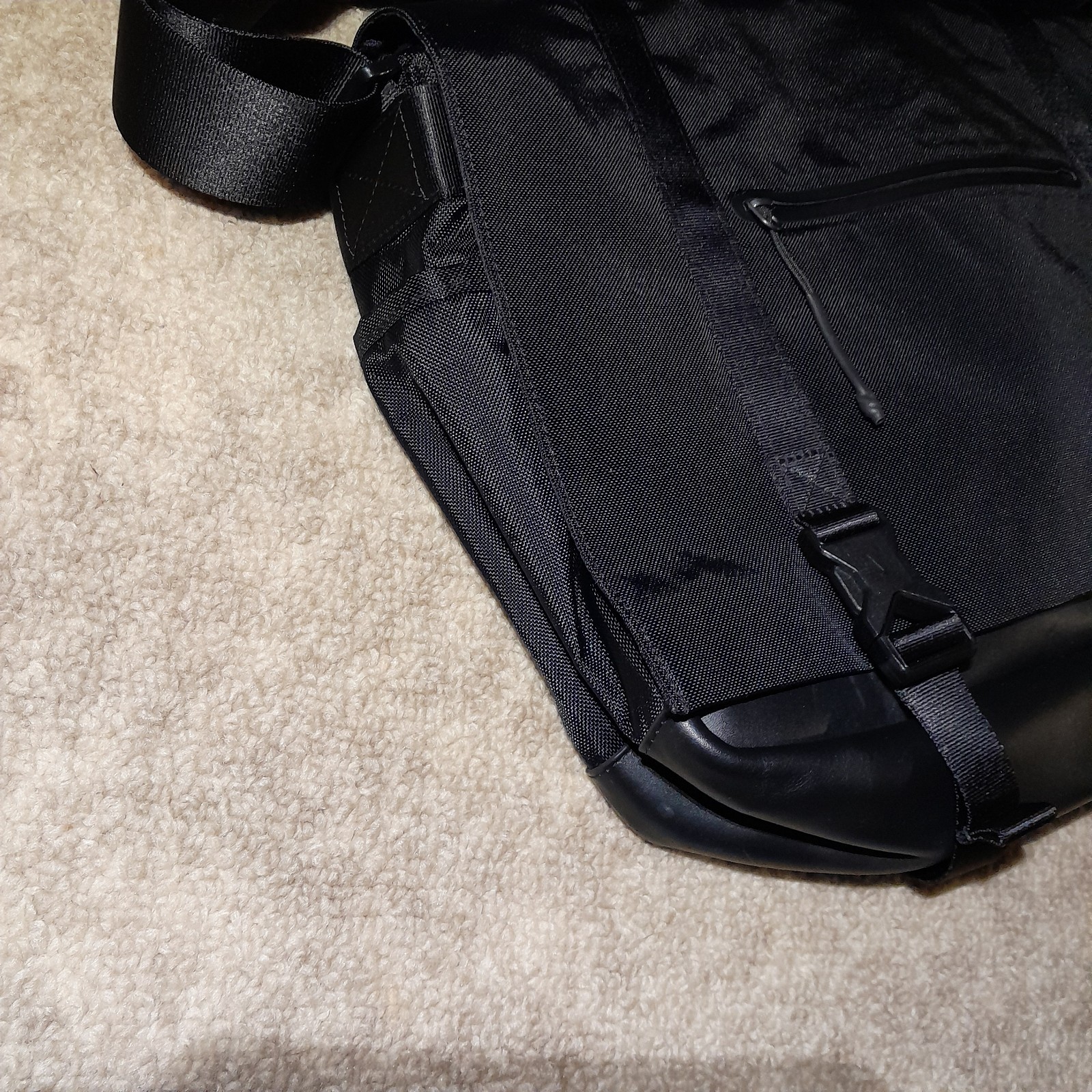 Nike X sportswear Eugene premium Black Messenger Bag With Strap READ DESCRIPTION
