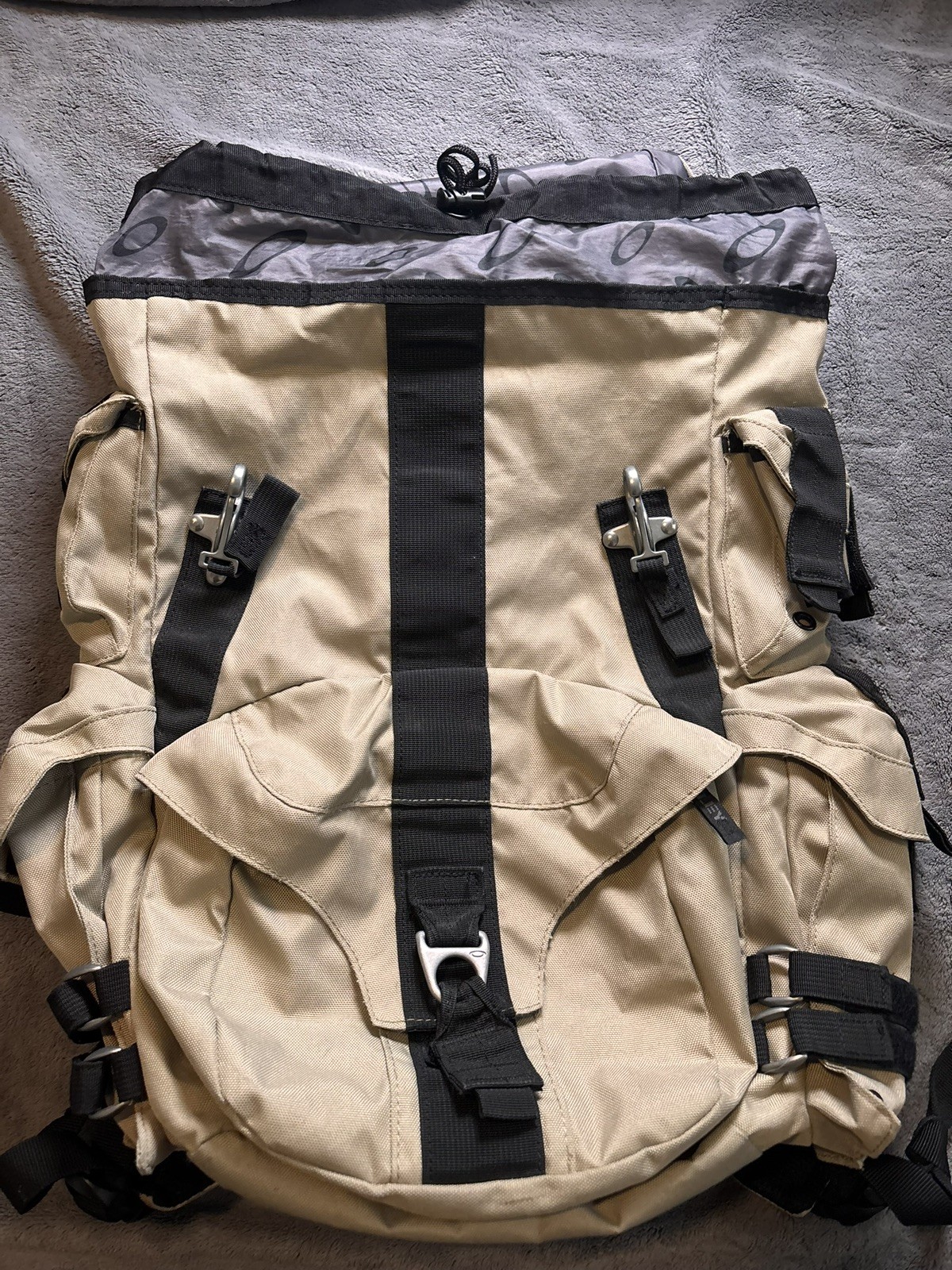 OAKLEY AP MECHANISM BACKPACK Rare Tan Mountain Division Hiking Day Pack Bag