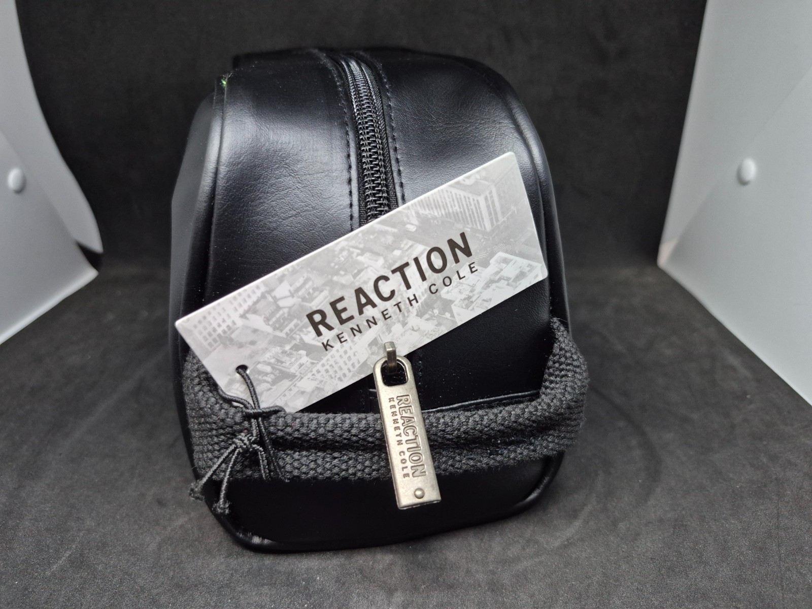 Kenneth Cole Reaction -Toiletry Shaving Cosmetic Leather Bag Storage Travel