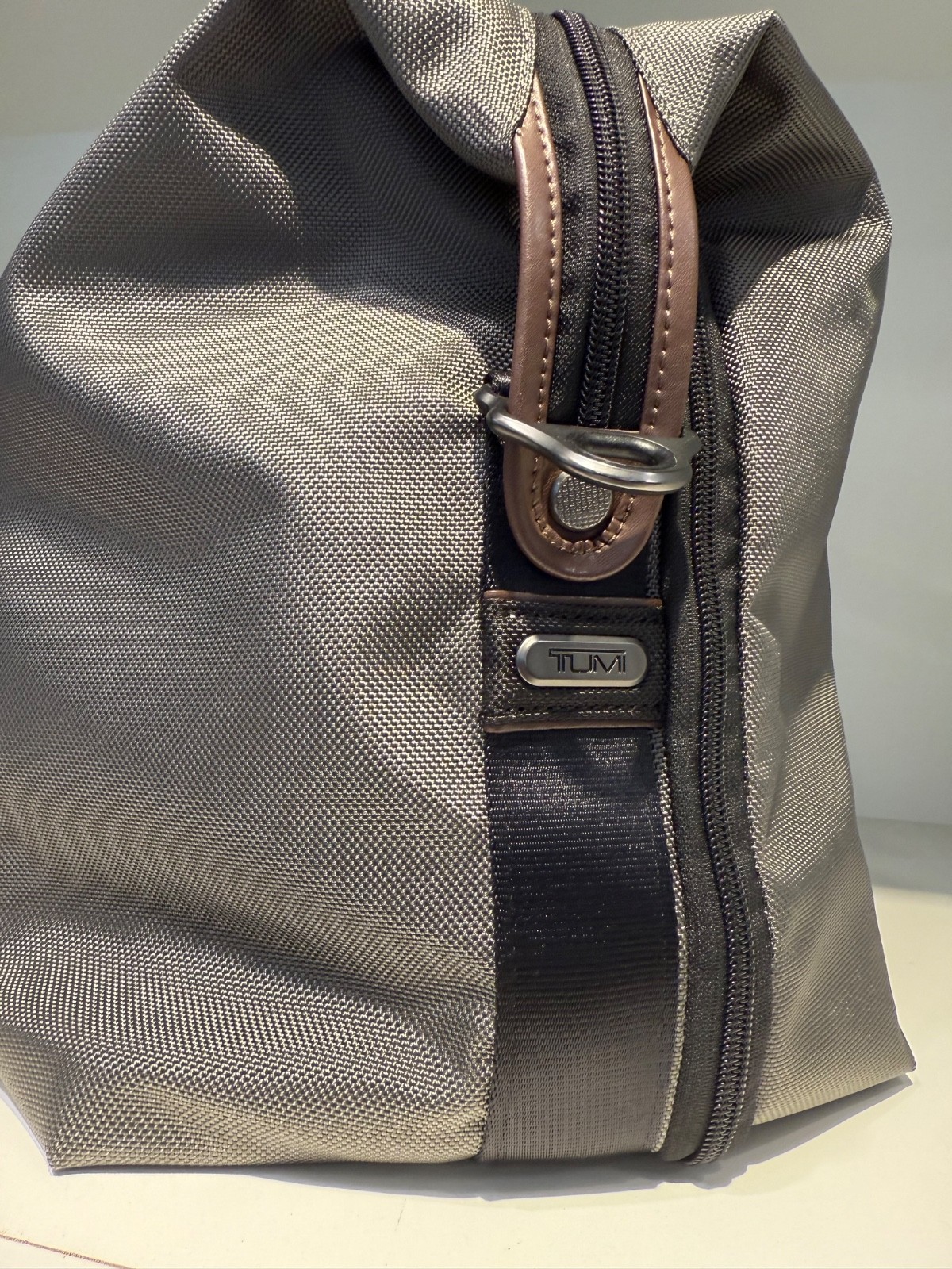 NEW Tumi Gen 4.3 Expandable SOFT TRAVEL Satchel Duffel Bag – CASTLEROCK GRAY