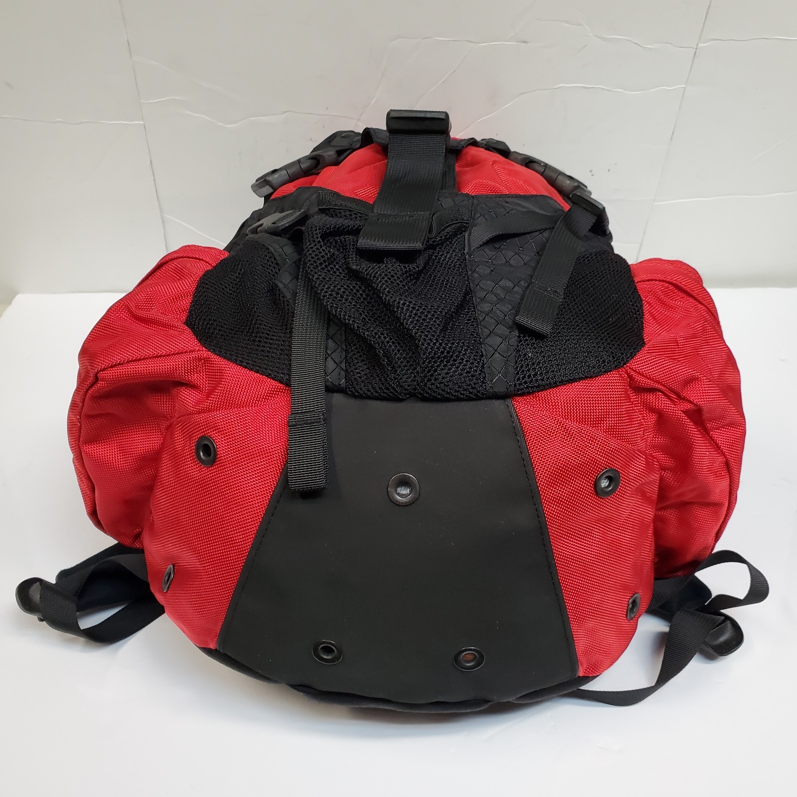 VINTAGE OAKLEY ICON RUCKSACK TACTICAL BACKPACK RED / BLACK