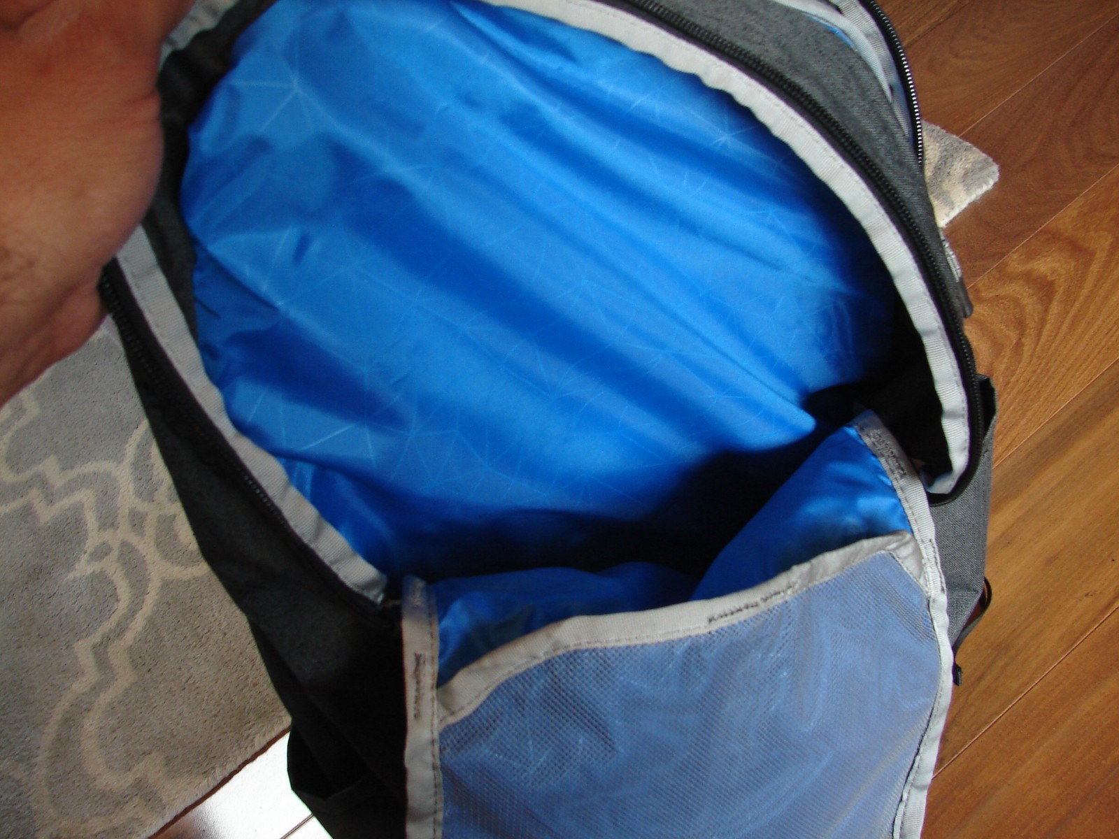 Mountain Hardwear Paladin 33 Hiking Outdoor Laptop Multi Pocket Backpack New